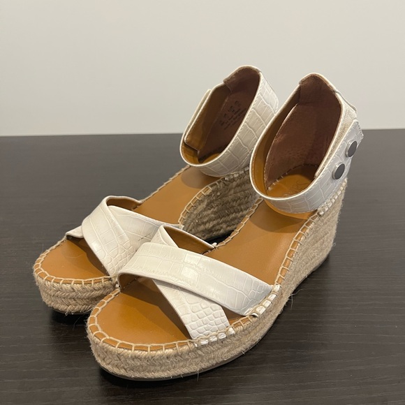 Franco Sarto Carlotta Espadrille Wedge Sandals Heels White Snake Embossed Size 8 - Picture 3 of 13
